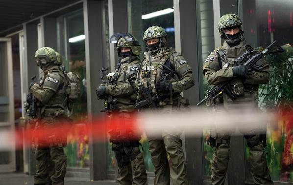 德国警方称慕尼黑遭恐怖威胁 两大火车站人员撤离