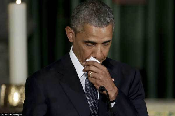 总统哭吧哭吧不是罪：奥巴马公开落泪集锦