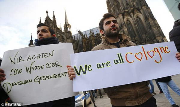 德国难民大规模和平游行 谴责性侵感谢德国收容
