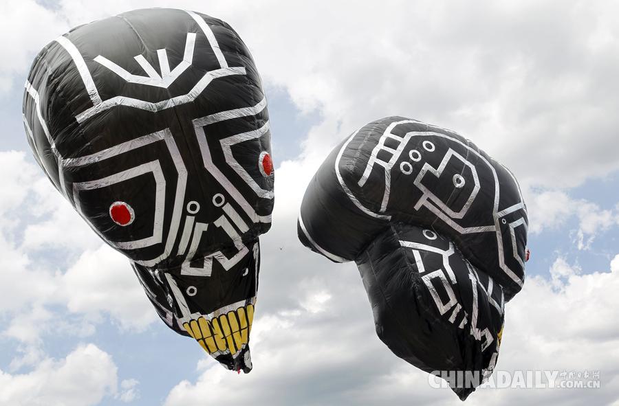 哥伦比亚太阳能气球节异彩纷呈 “外星人”占据半边天