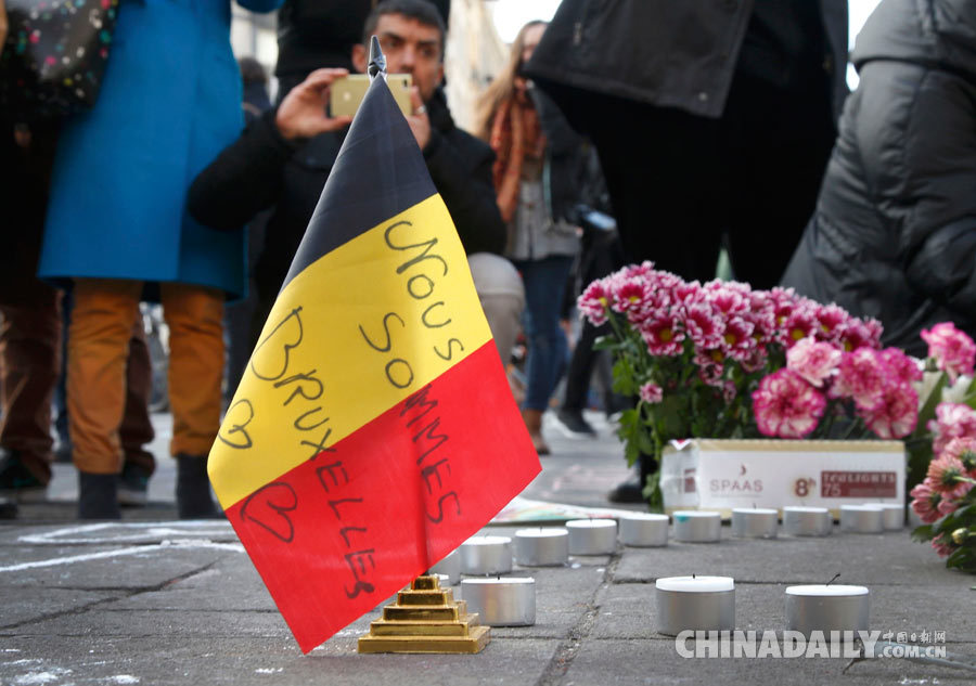 组图：比利时民众悼念布鲁塞尔连环爆炸案遇害者