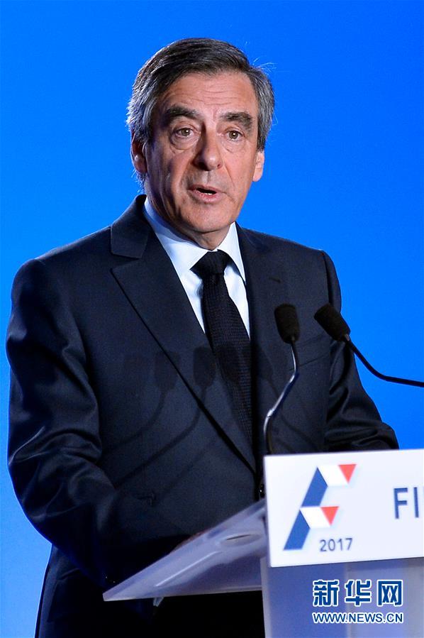 法国右翼总统候选人菲永因空饷门将被司法传讯组图