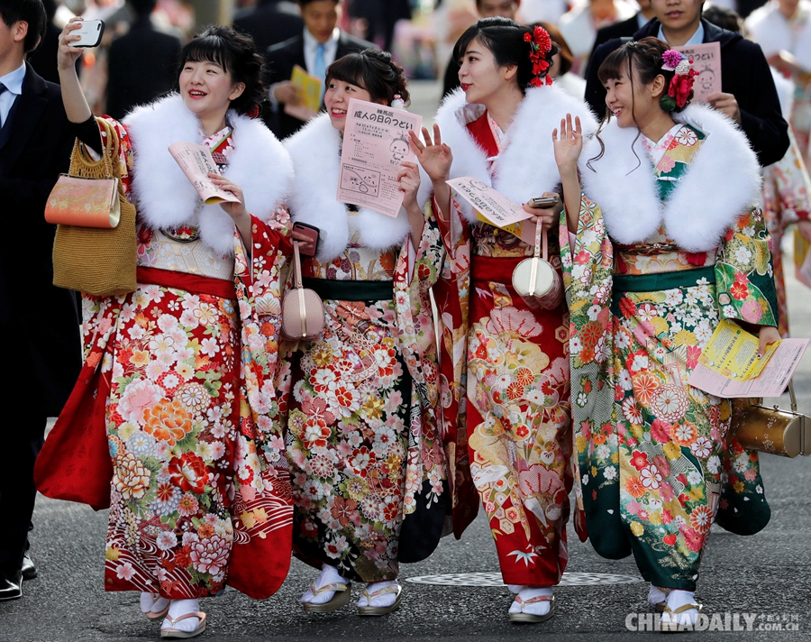 日本 成人节 庆典传统和服成靓丽风景线 1 中国日报网