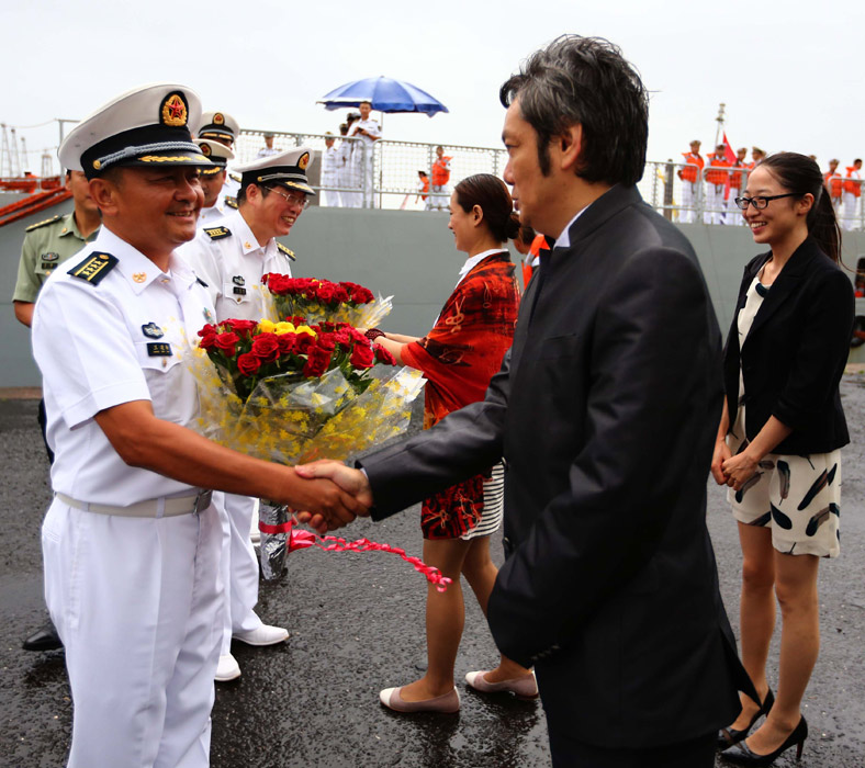 中国海军第二十批护航编队济南舰访问印度