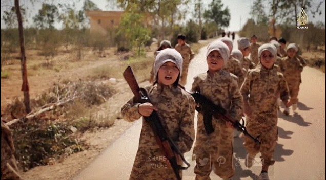 伊斯兰国正大规模招募训练娃娃兵