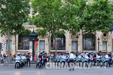 法国7月14日国庆阅兵（多图）
